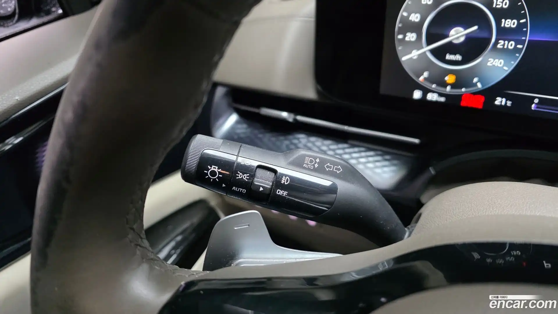 Canival Kia 2021.3-OPTION-042