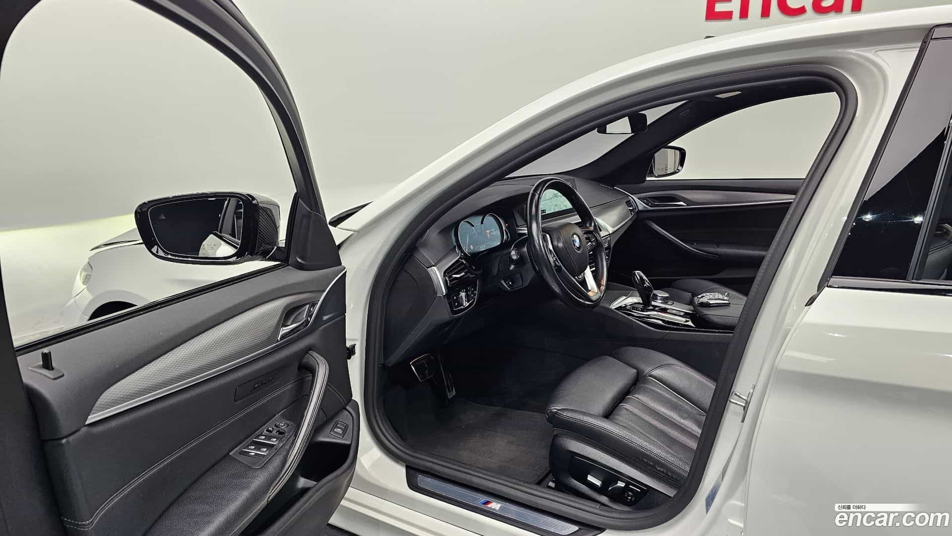 5-Series BMW 2017.2-INNER-010