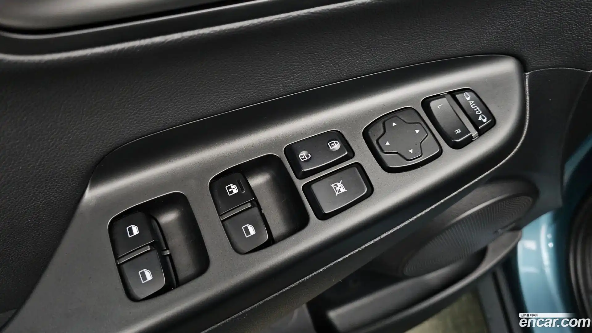 Kona Hyundai 2017.8-OPTION-017