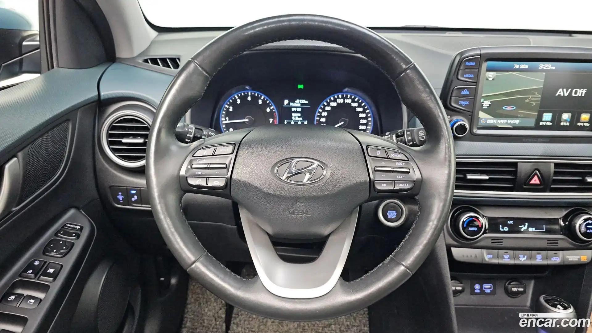 Kona Hyundai 2017.8-OPTION-019