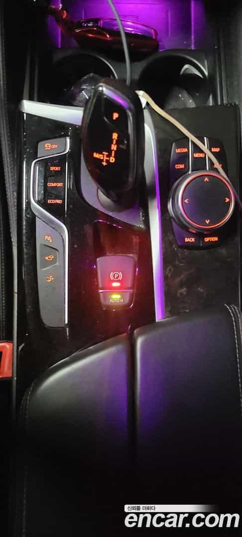Gran Turismo BMW 2018.0-INNER-009