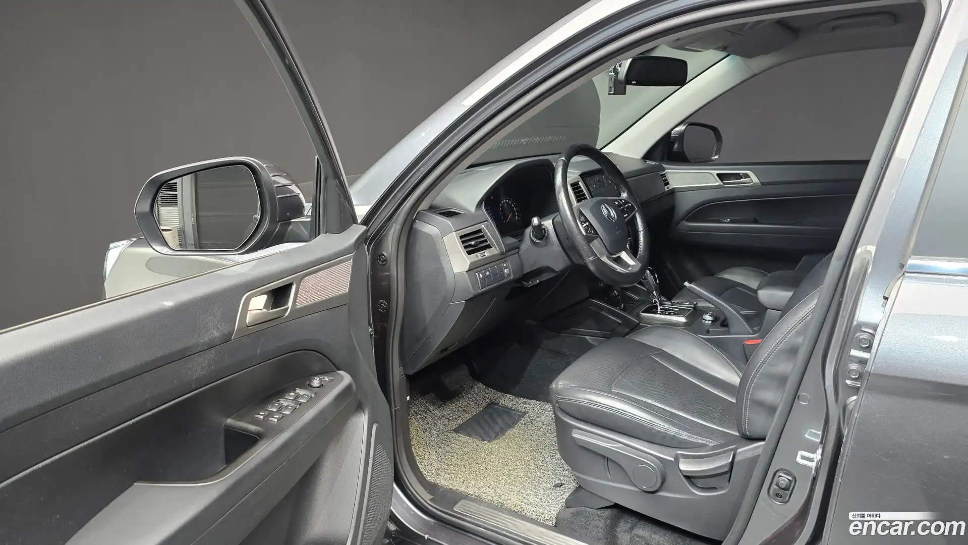 Rexton KG Mobility 2018.7-INNER-010