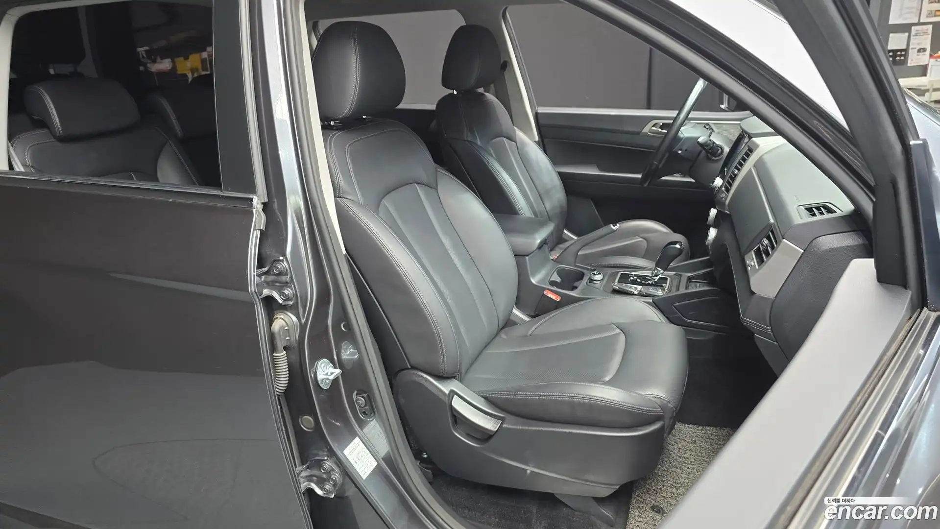 Rexton KG Mobility 2018.7-INNER-036