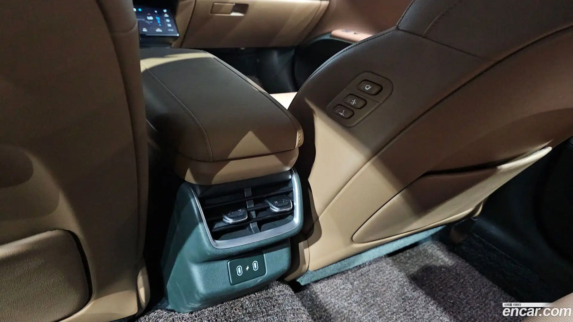 Grandeur Hyundai 2024.7-OPTION-044