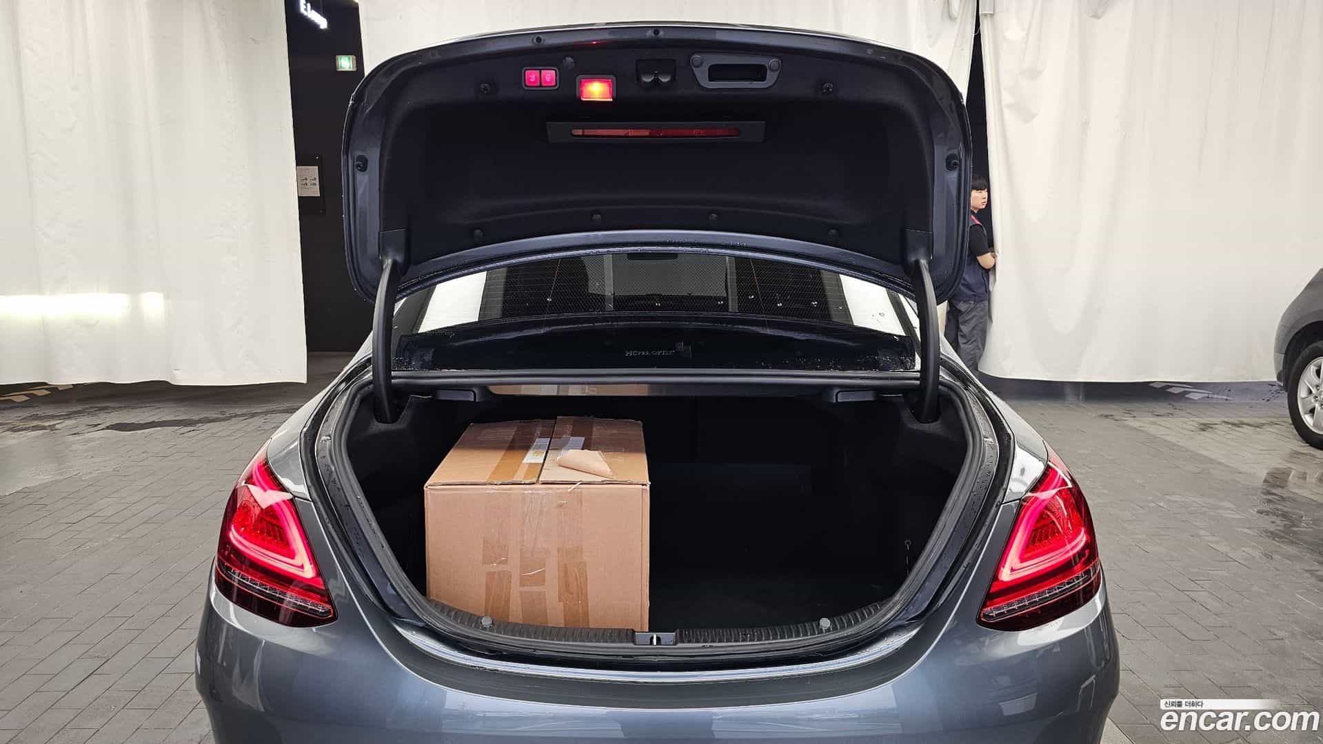 C-Class Mercedes-Benz 2019.9-OPTION-024