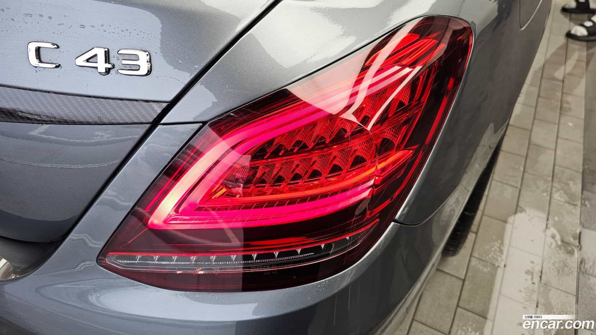 C-Class Mercedes-Benz 2019.9-OUTER-033