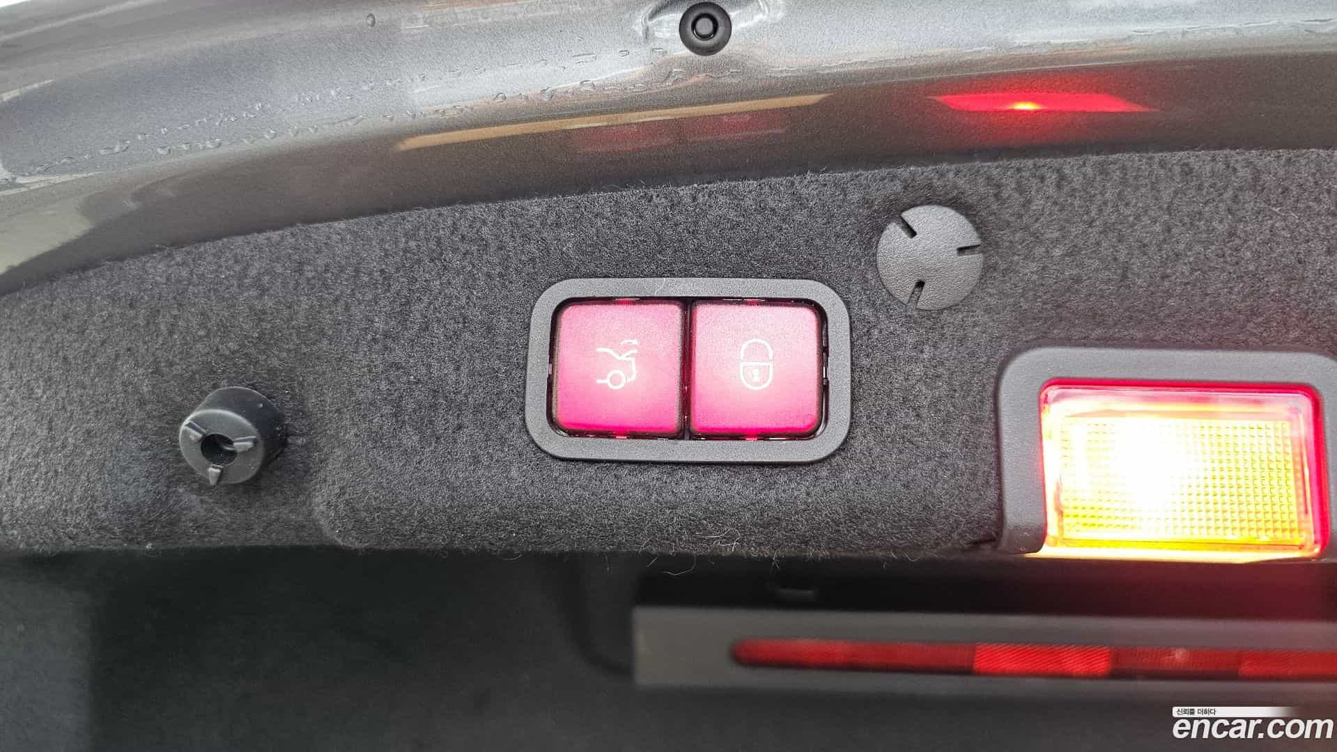 C-Class Mercedes-Benz 2019.9-OPTION-045