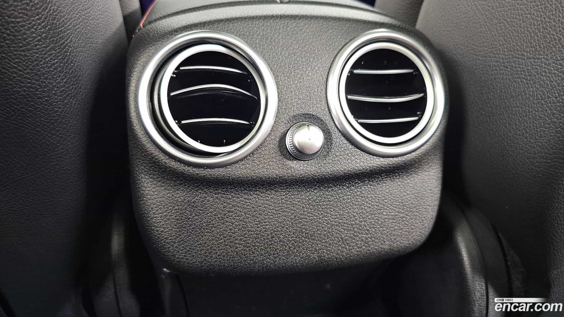 C-Class Mercedes-Benz 2019.9-OPTION-046