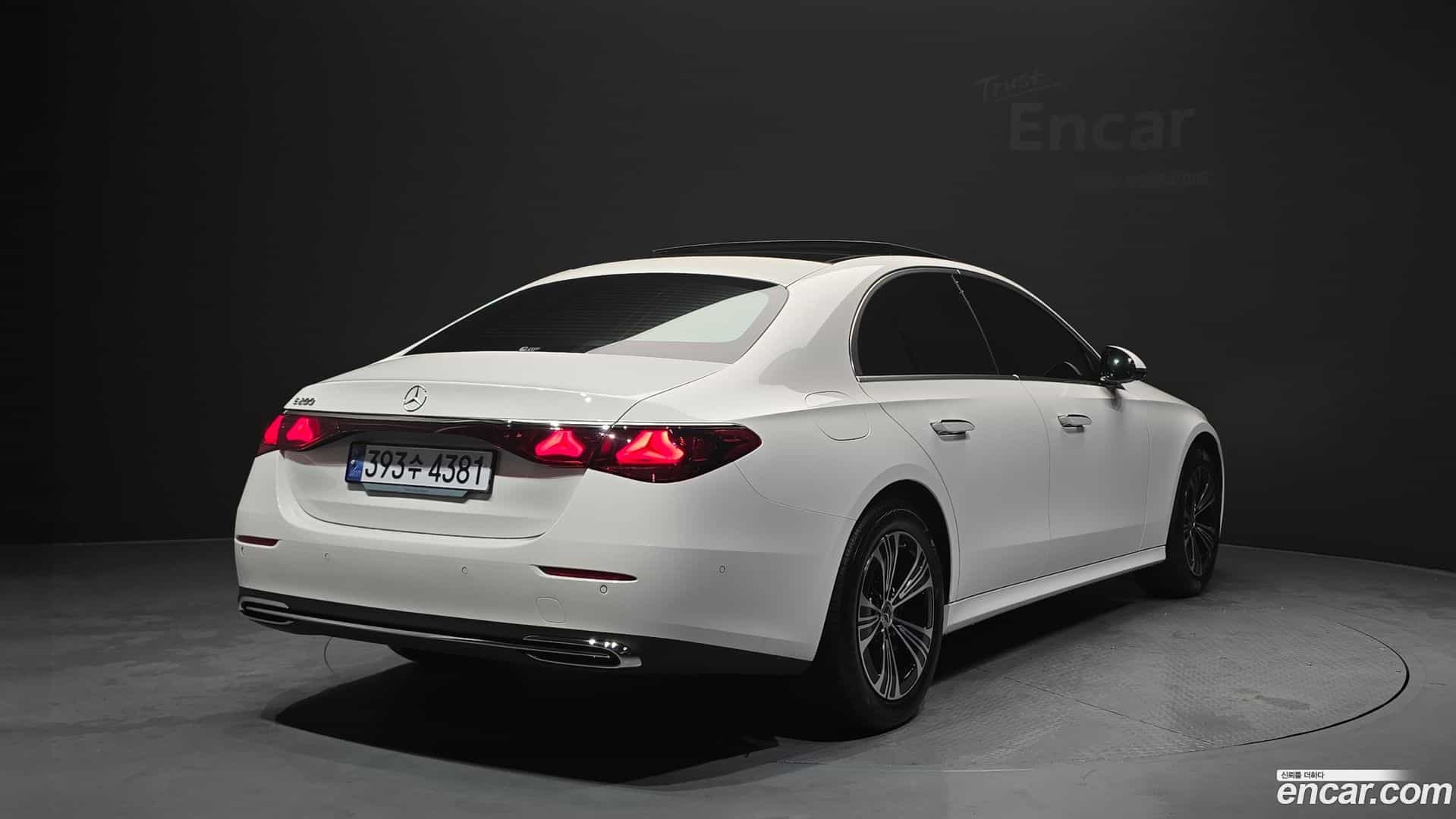 E-Class Mercedes-Benz 2024.5-OUTER-002