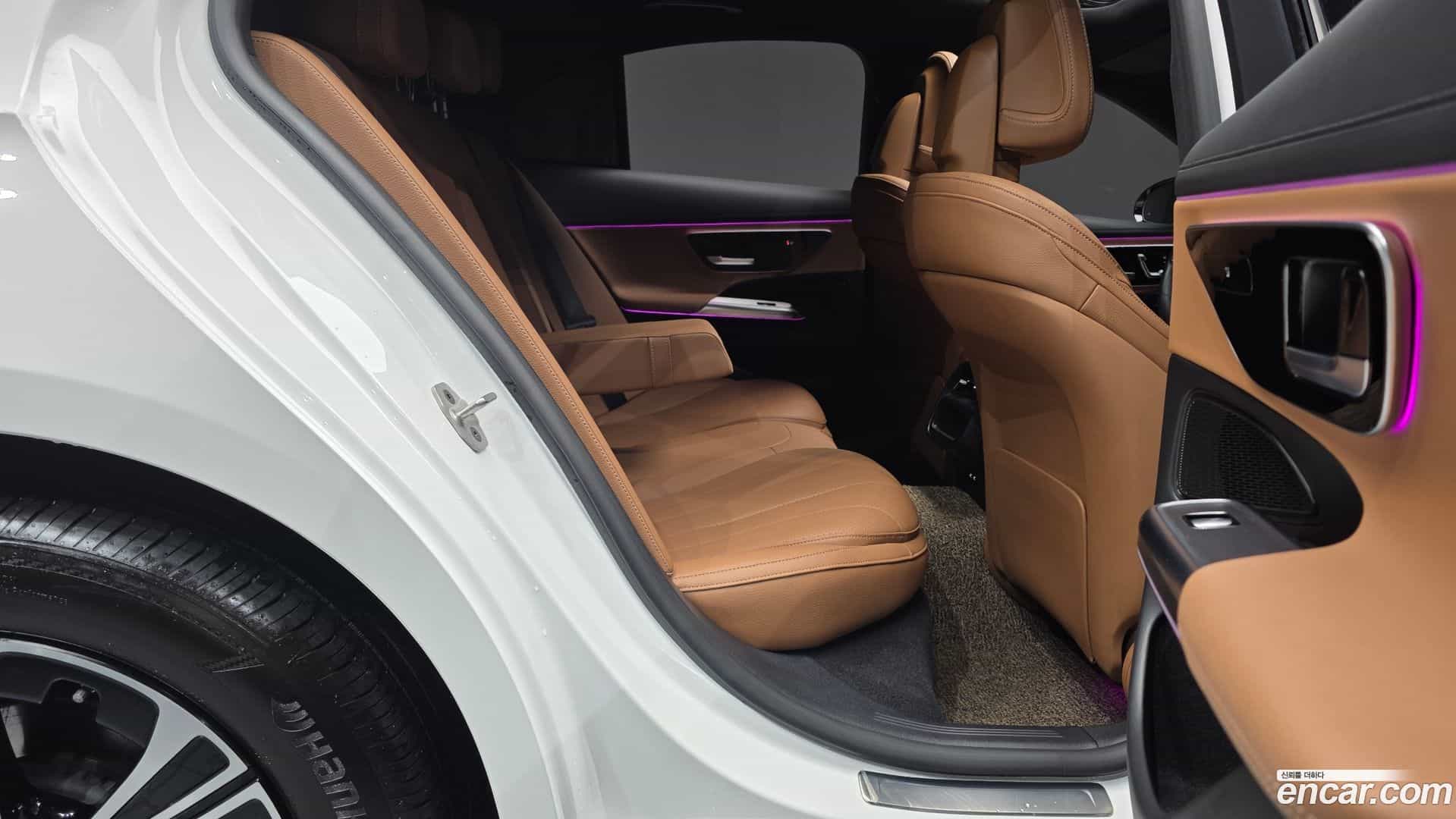 E-Class Mercedes-Benz 2024.5-OPTION-016