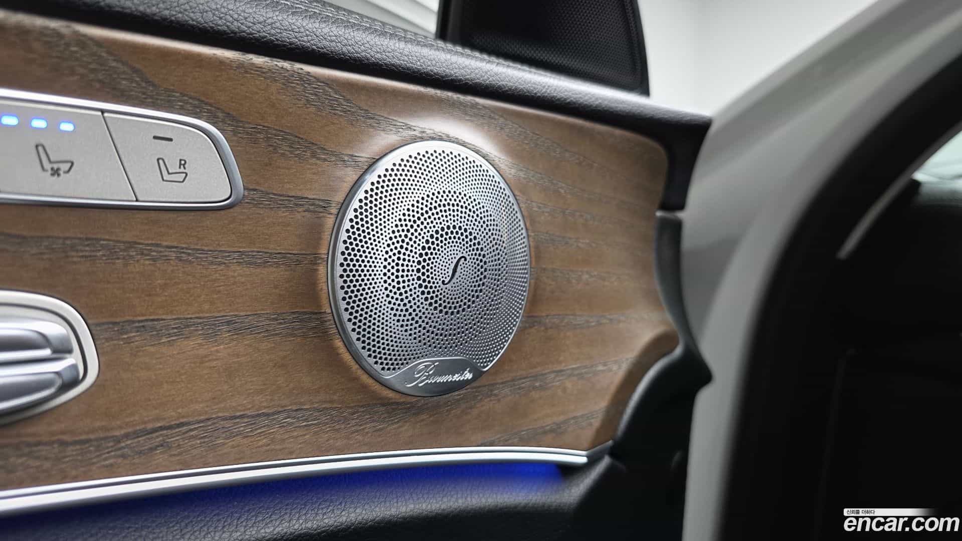 E-Class Mercedes-Benz 2018.1-OPTION-021