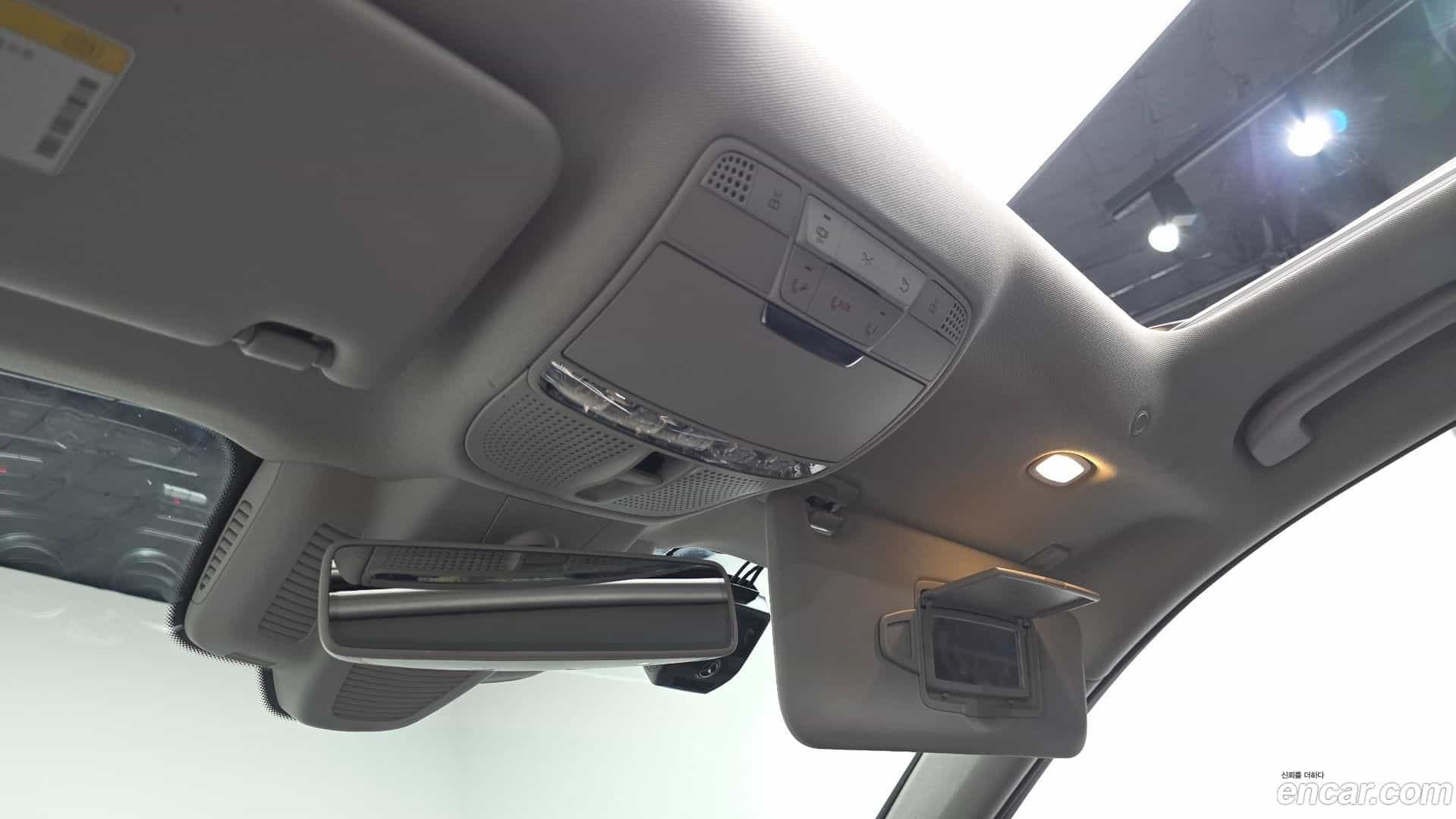 E-Class Mercedes-Benz 2018.1-OPTION-023