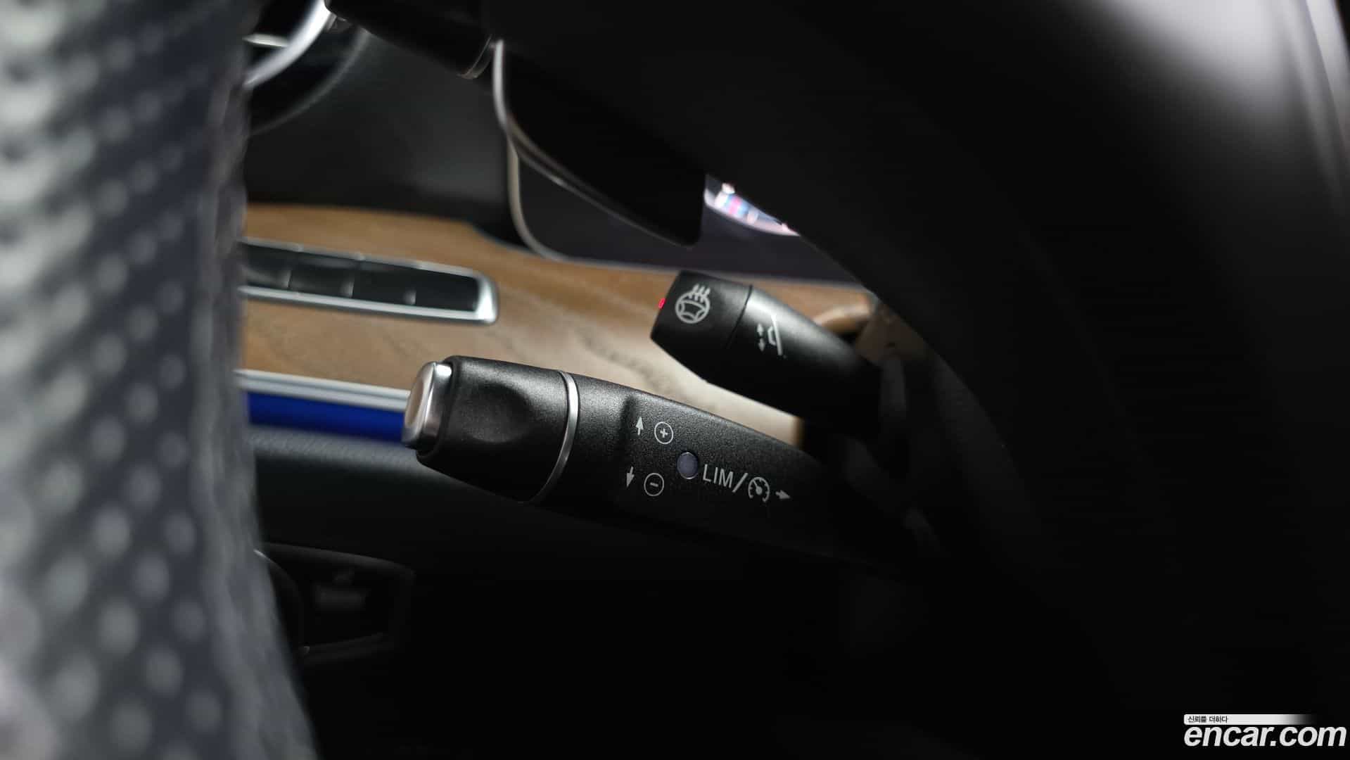 E-Class Mercedes-Benz 2018.1-OPTION-041