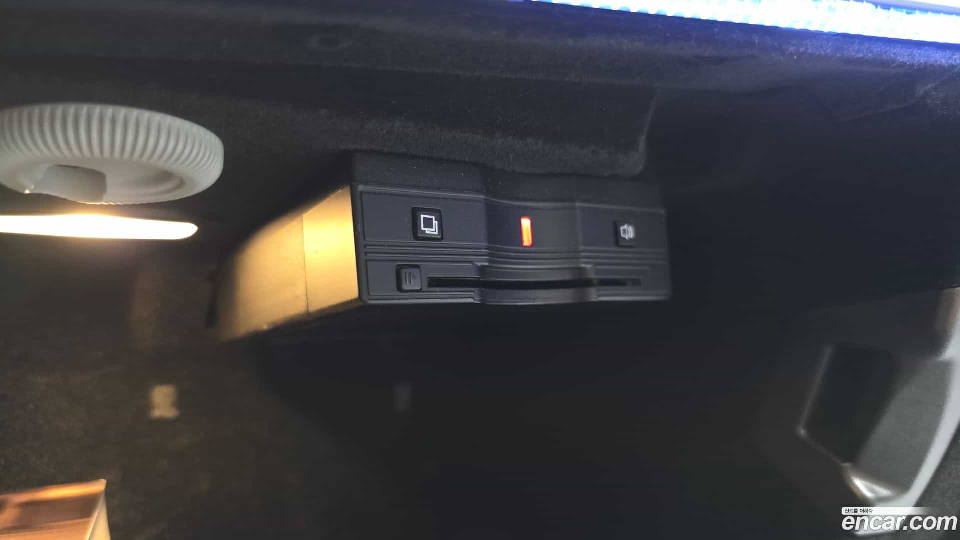 E-Class Mercedes-Benz 2018.1-OPTION-046