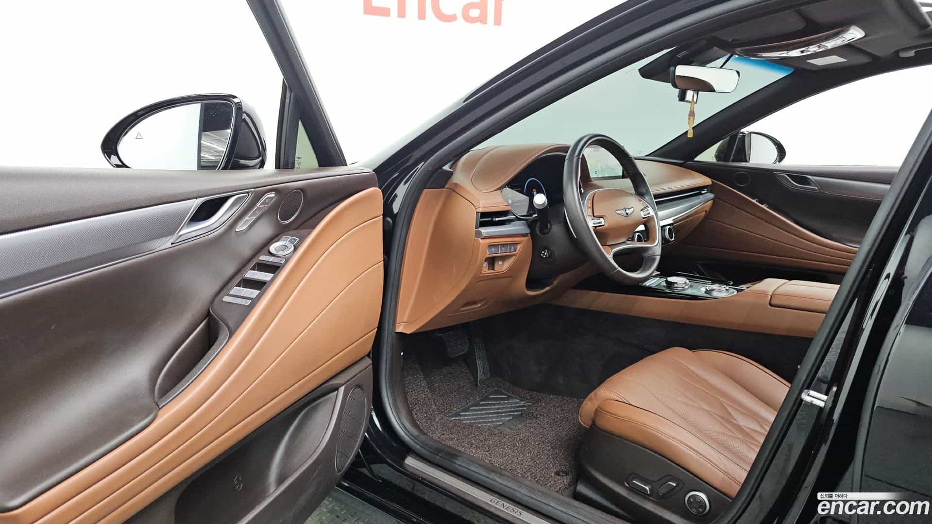 G80 Genesis 2023.1-INNER-010