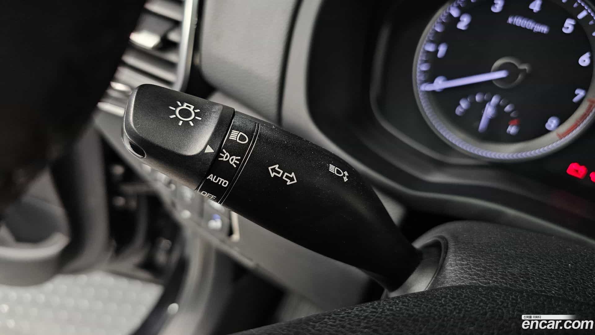 Grandeur Hyundai 2019.9-OPTION-043