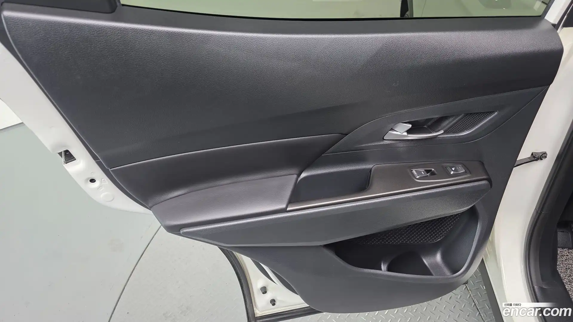 KORANDO KG Mobility 2021.6-INNER-035