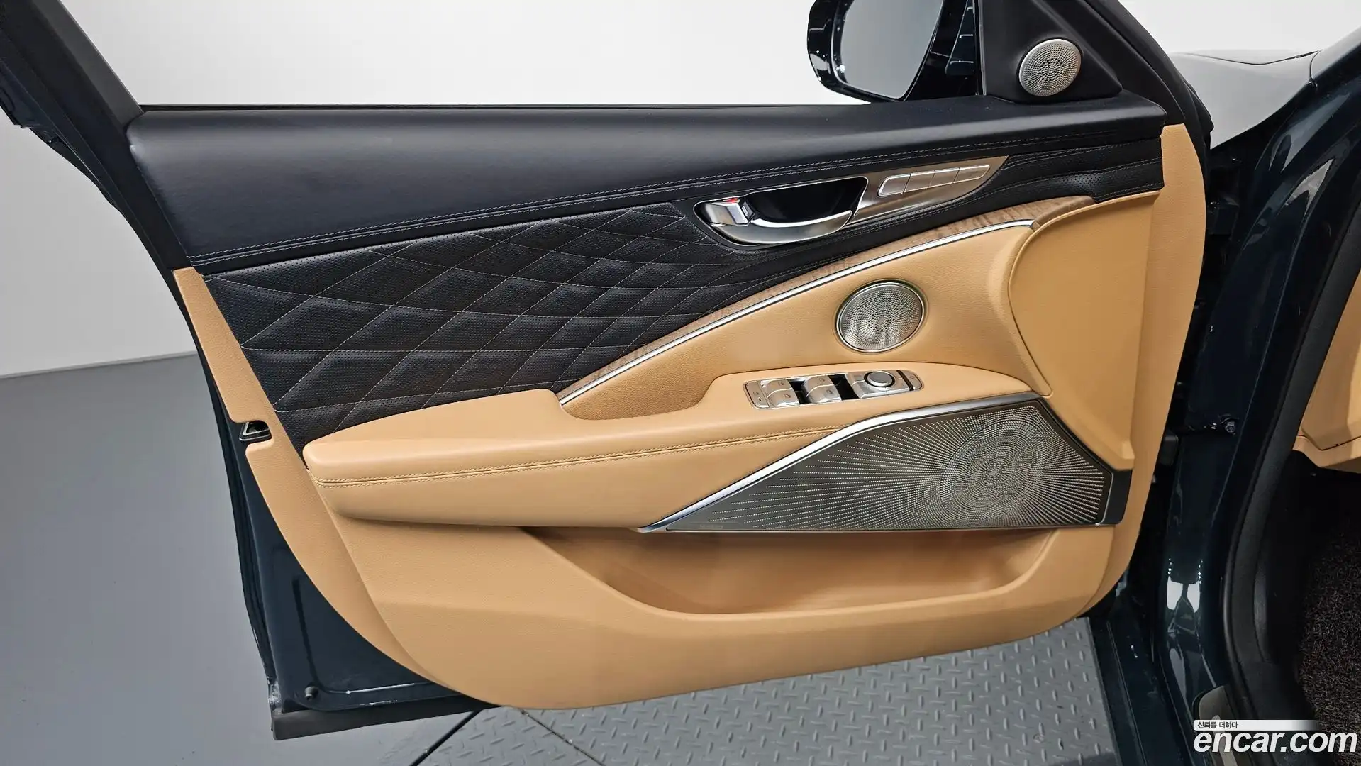 K9 Kia 2021.5-INNER-034