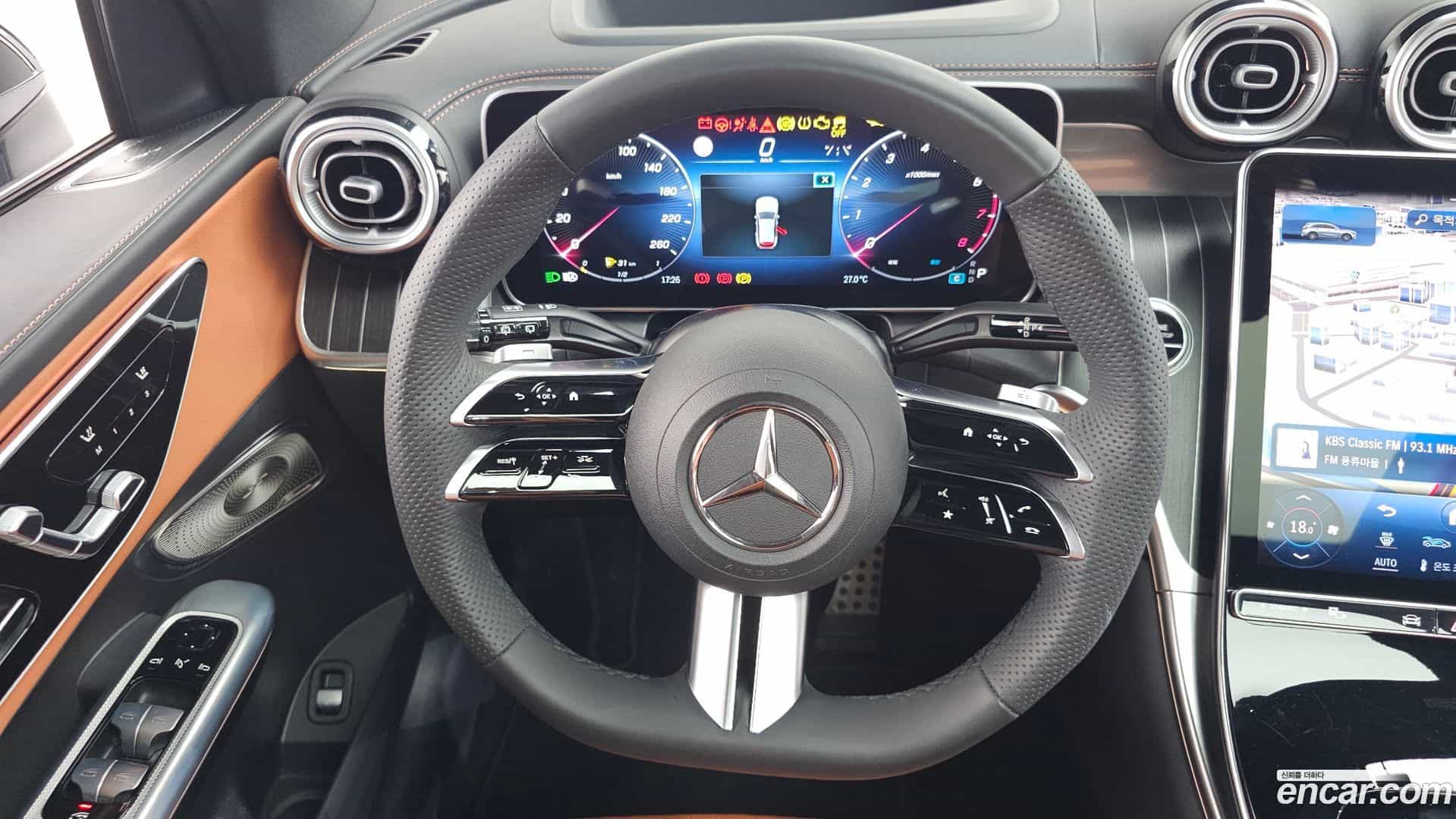 GLC-Class Mercedes-Benz 2023.9-OPTION-018