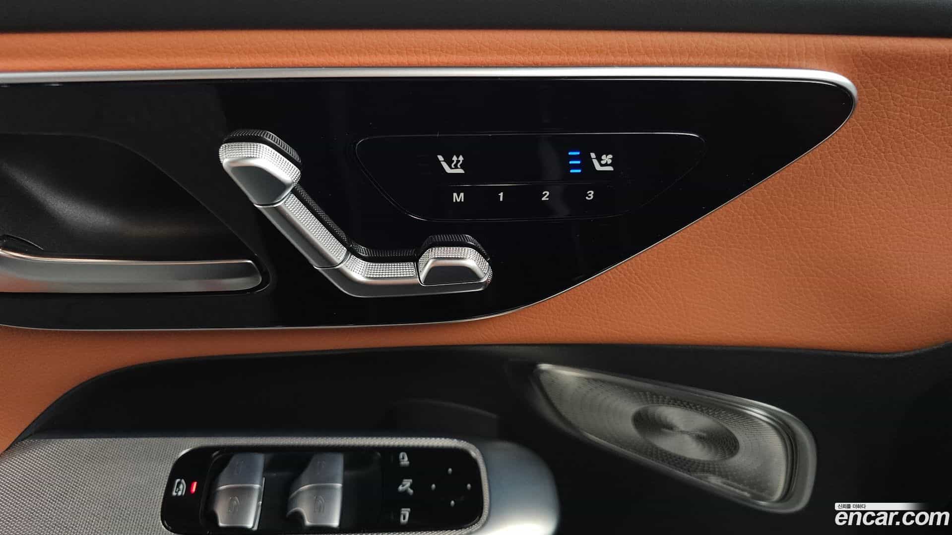 GLC-Class Mercedes-Benz 2023.9-OPTION-024