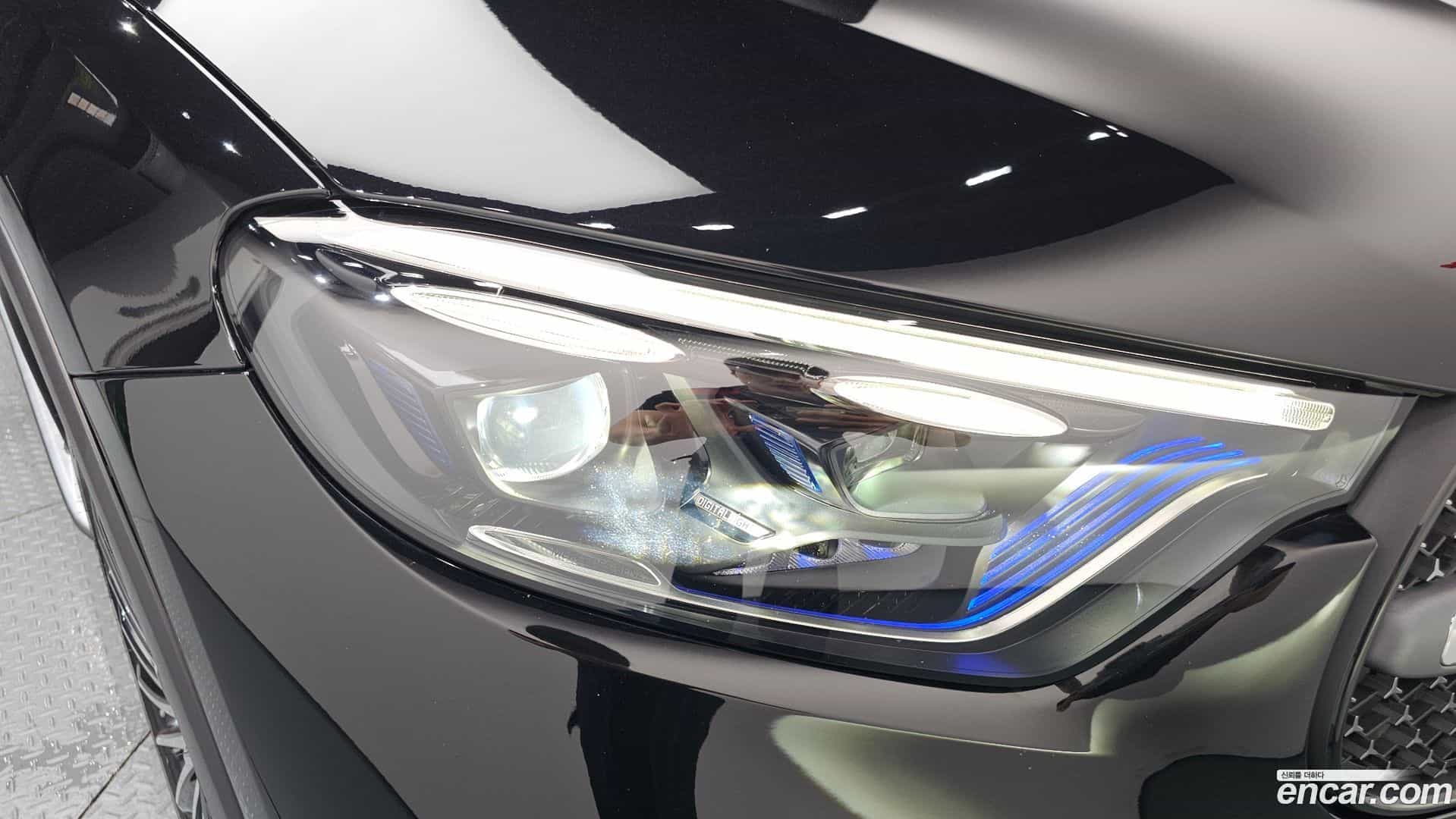 GLC-Class Mercedes-Benz 2023.9-OUTER-032