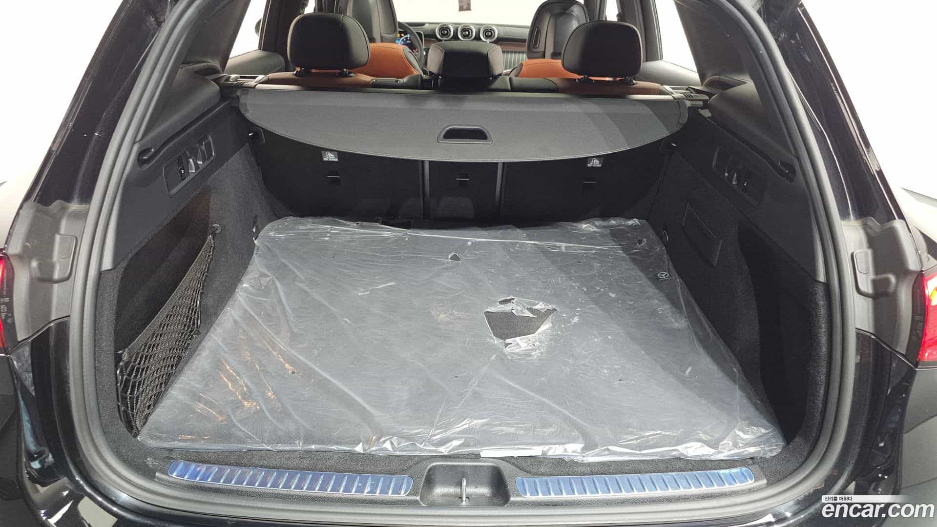 GLC-Class Mercedes-Benz 2023.9-OPTION-041