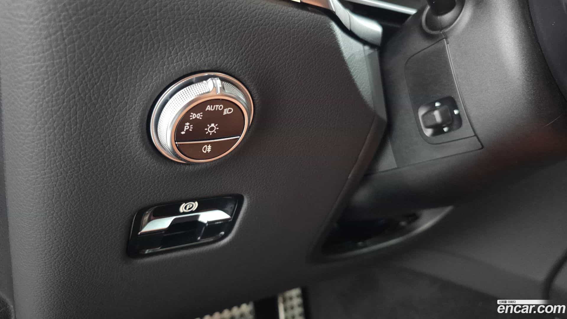 GLC-Class Mercedes-Benz 2023.9-OPTION-046