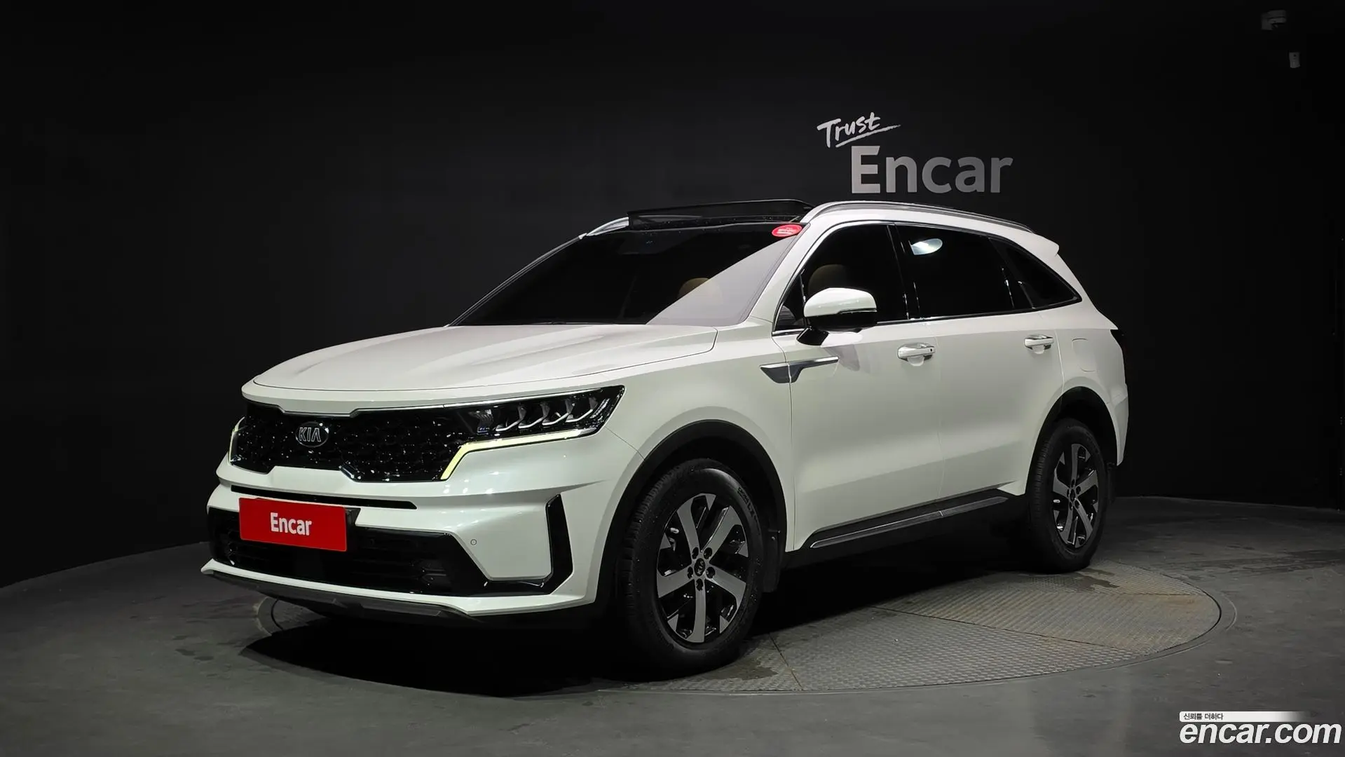 Main__Slider__Photo:Sorento Kia 2021.1-0