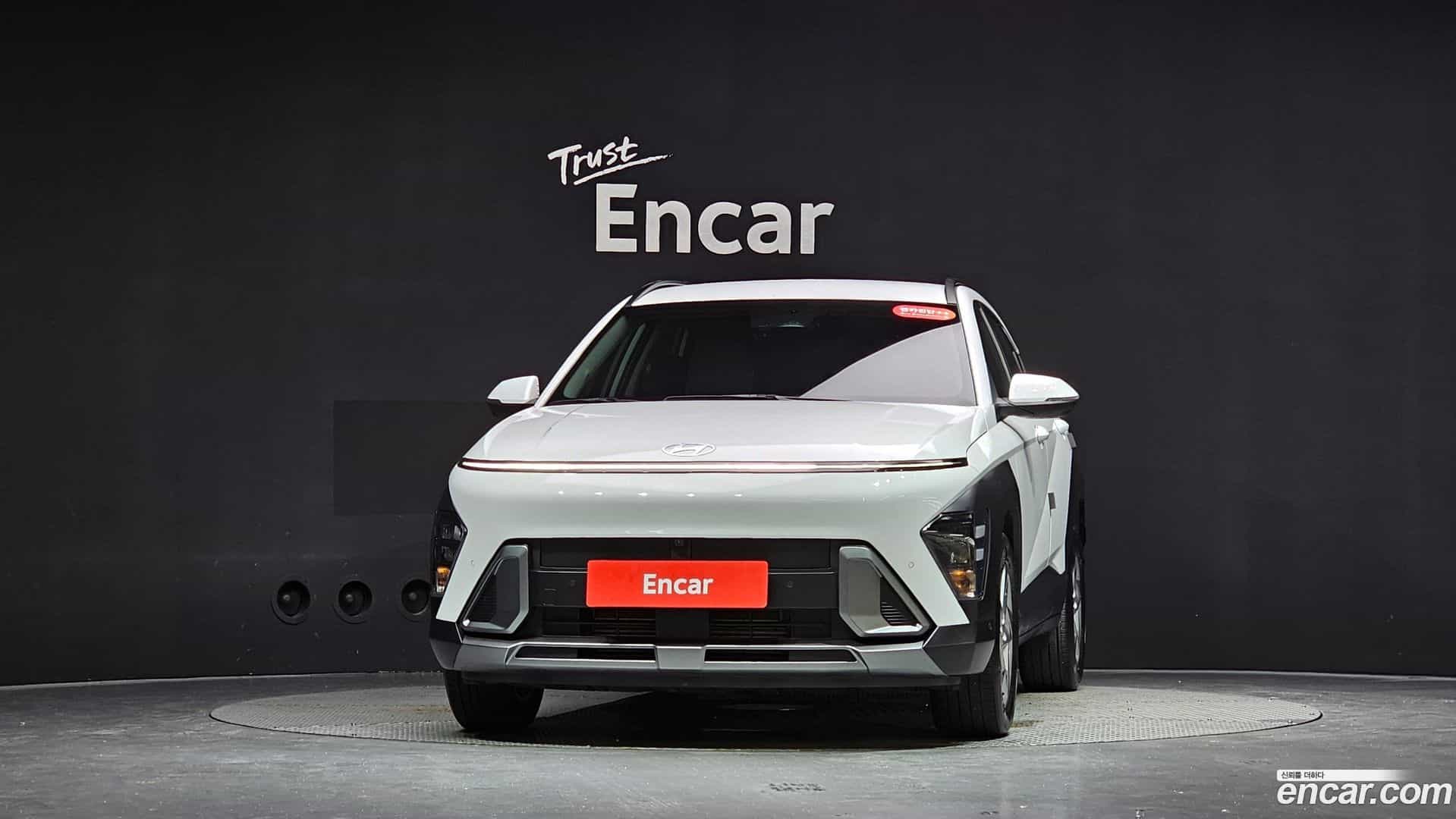Kona Hyundai 2023.9-OUTER-003