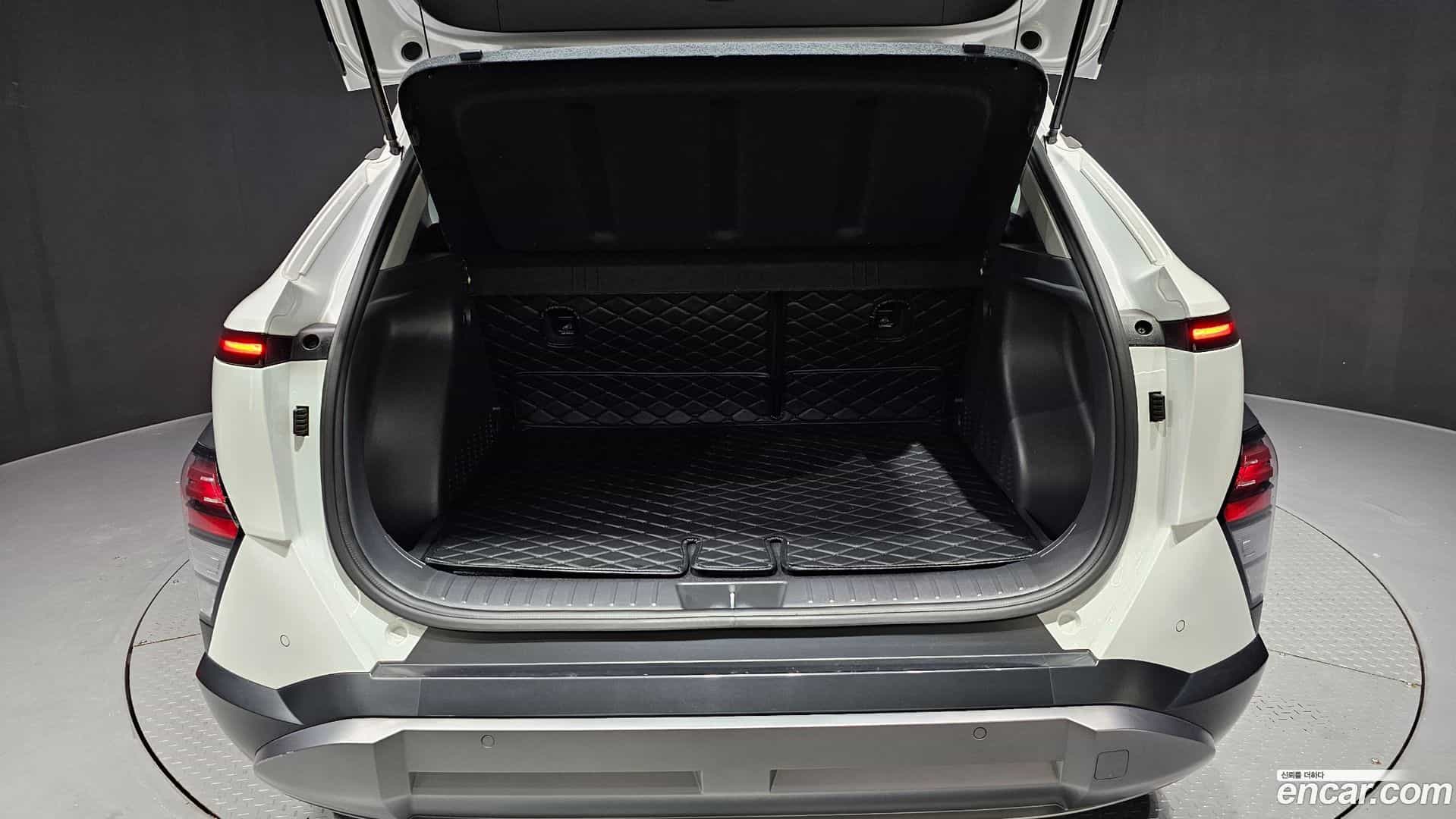 Kona Hyundai 2023.9-OPTION-024