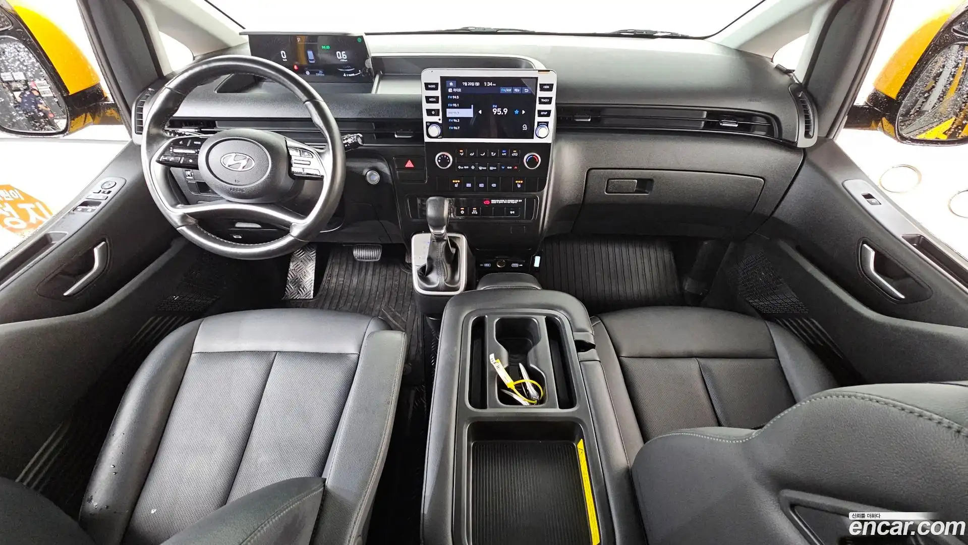 Staria Hyundai 2023.10-INNER-007