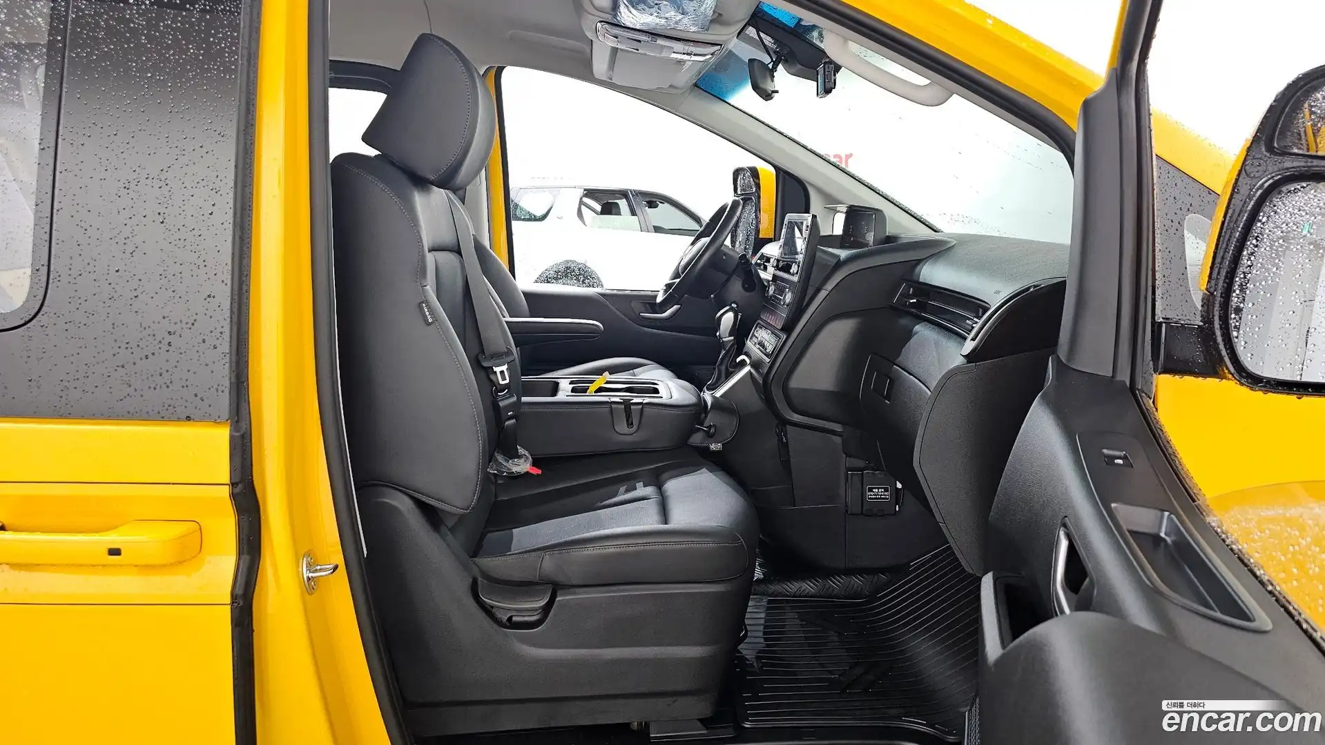 Staria Hyundai 2023.10-INNER-036