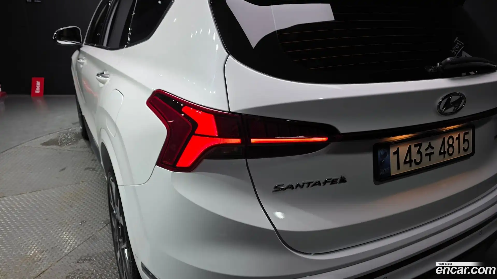Santafe Hyundai 2022.1-OUTER-033
