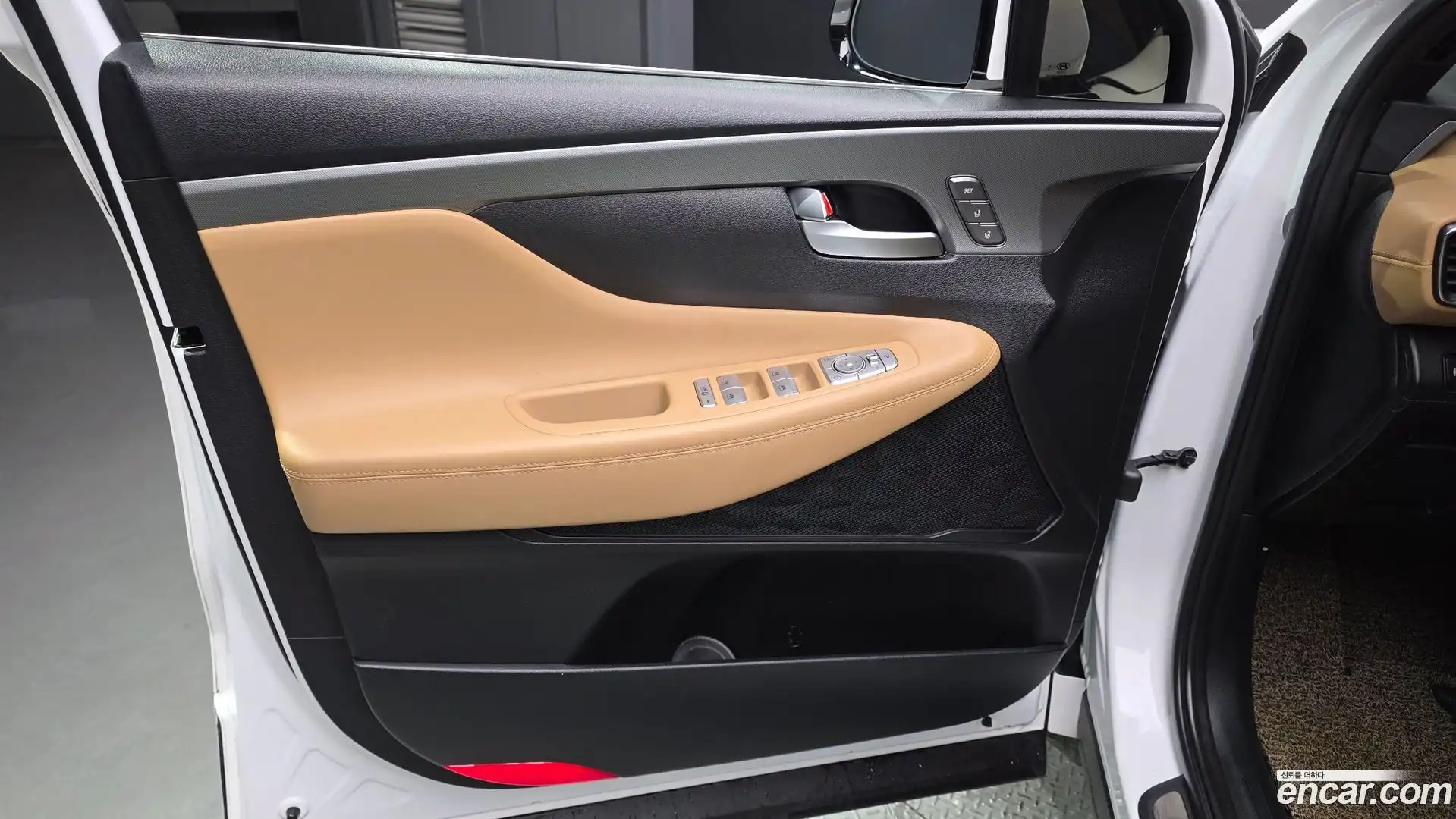 Santafe Hyundai 2022.1-INNER-034