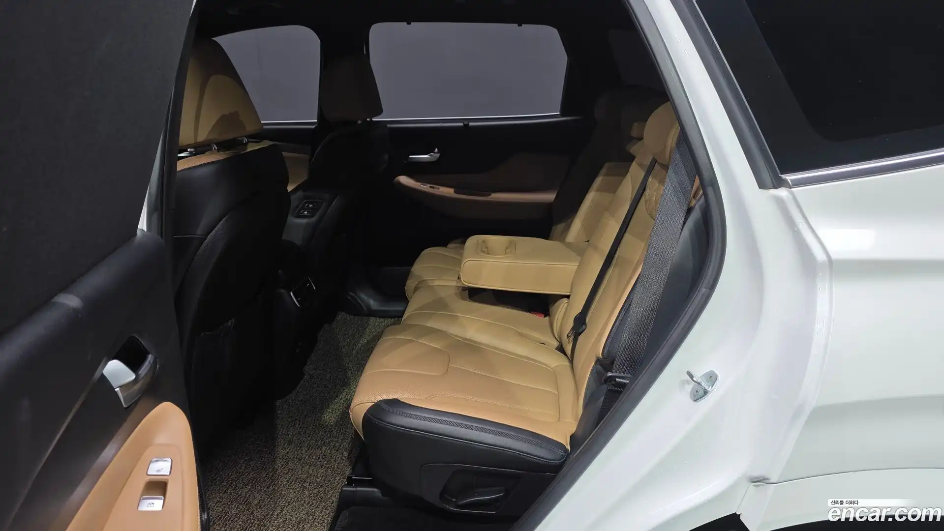 Santafe Hyundai 2022.1-INNER-036