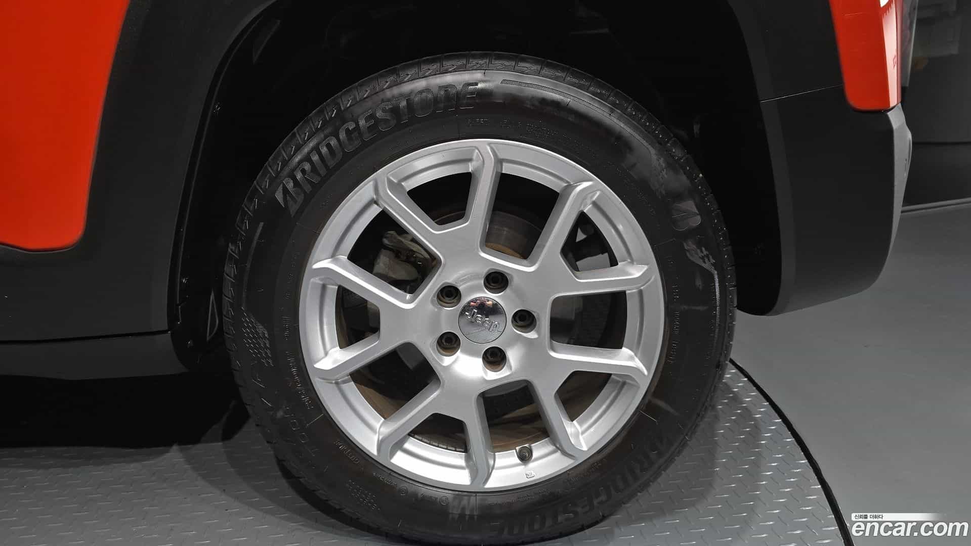Renegade Jeep 2021.5-OUTER-031