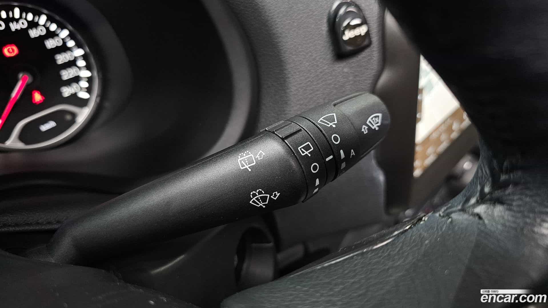 Renegade Jeep 2021.5-OPTION-044