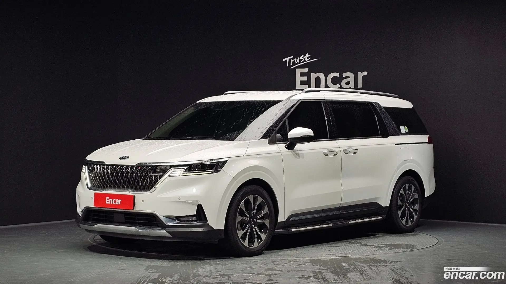 Main__Slider__Photo:Canival Kia 2020.11-0