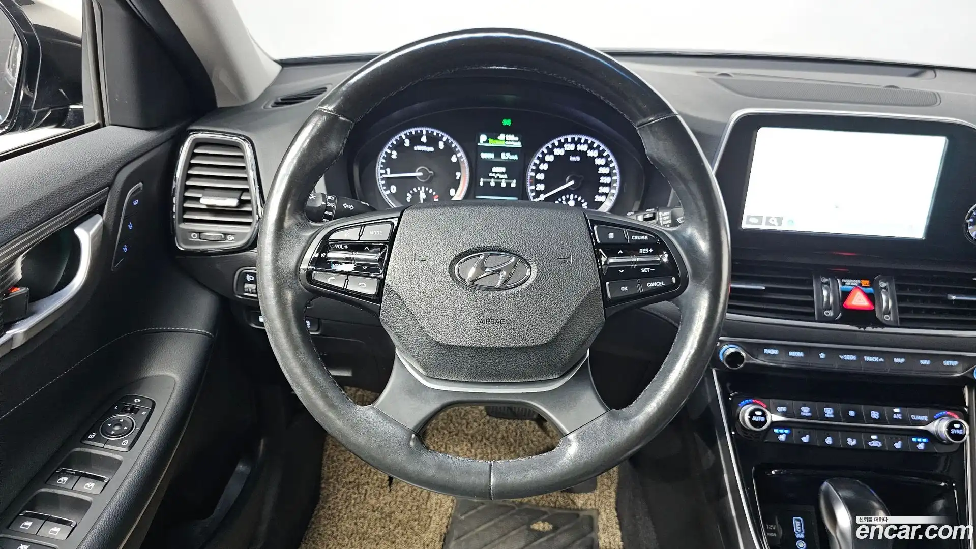 Grandeur Hyundai 2017.10-OPTION-017