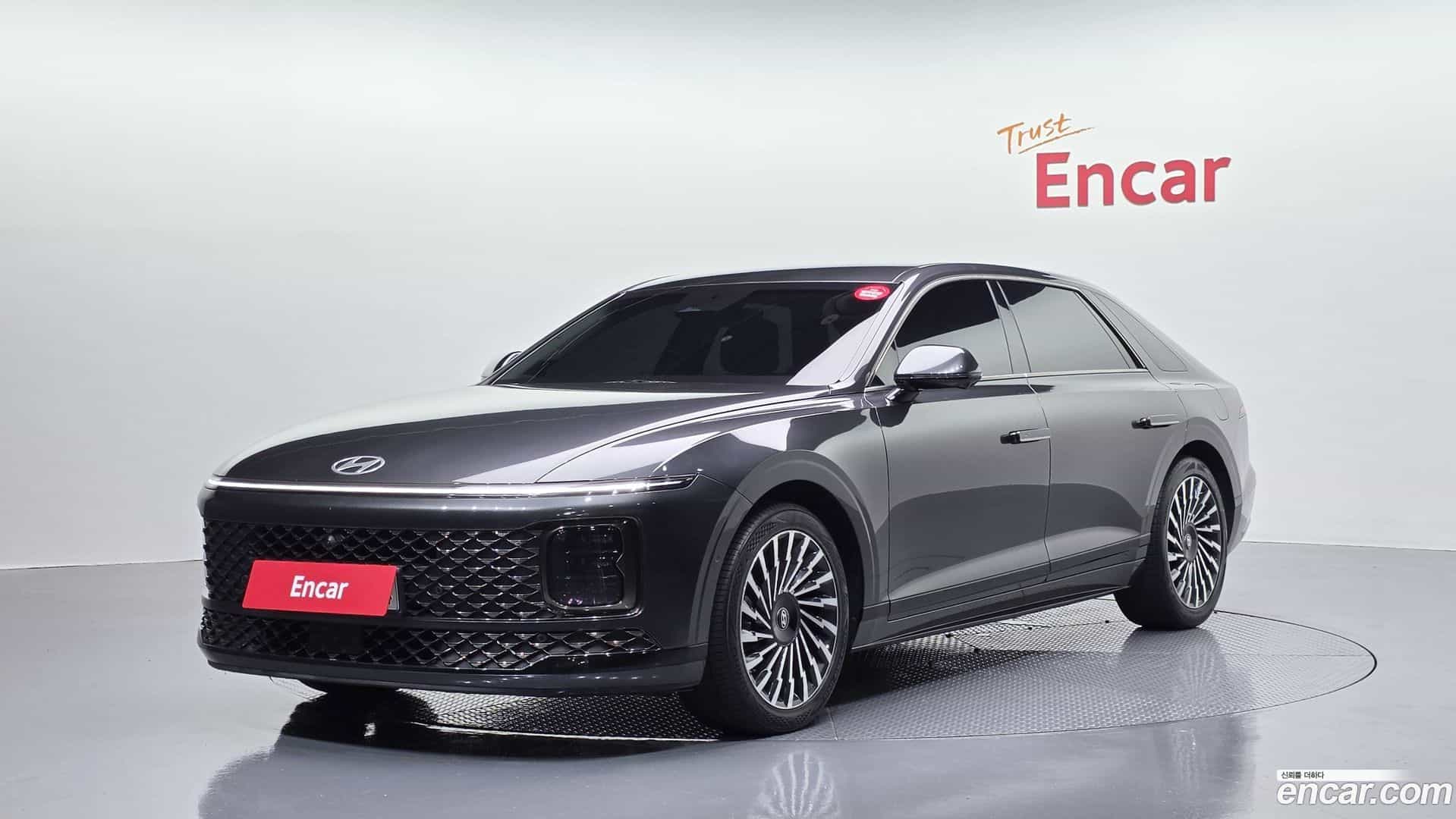 Grandeur Hyundai 2023.2-OUTER-001
