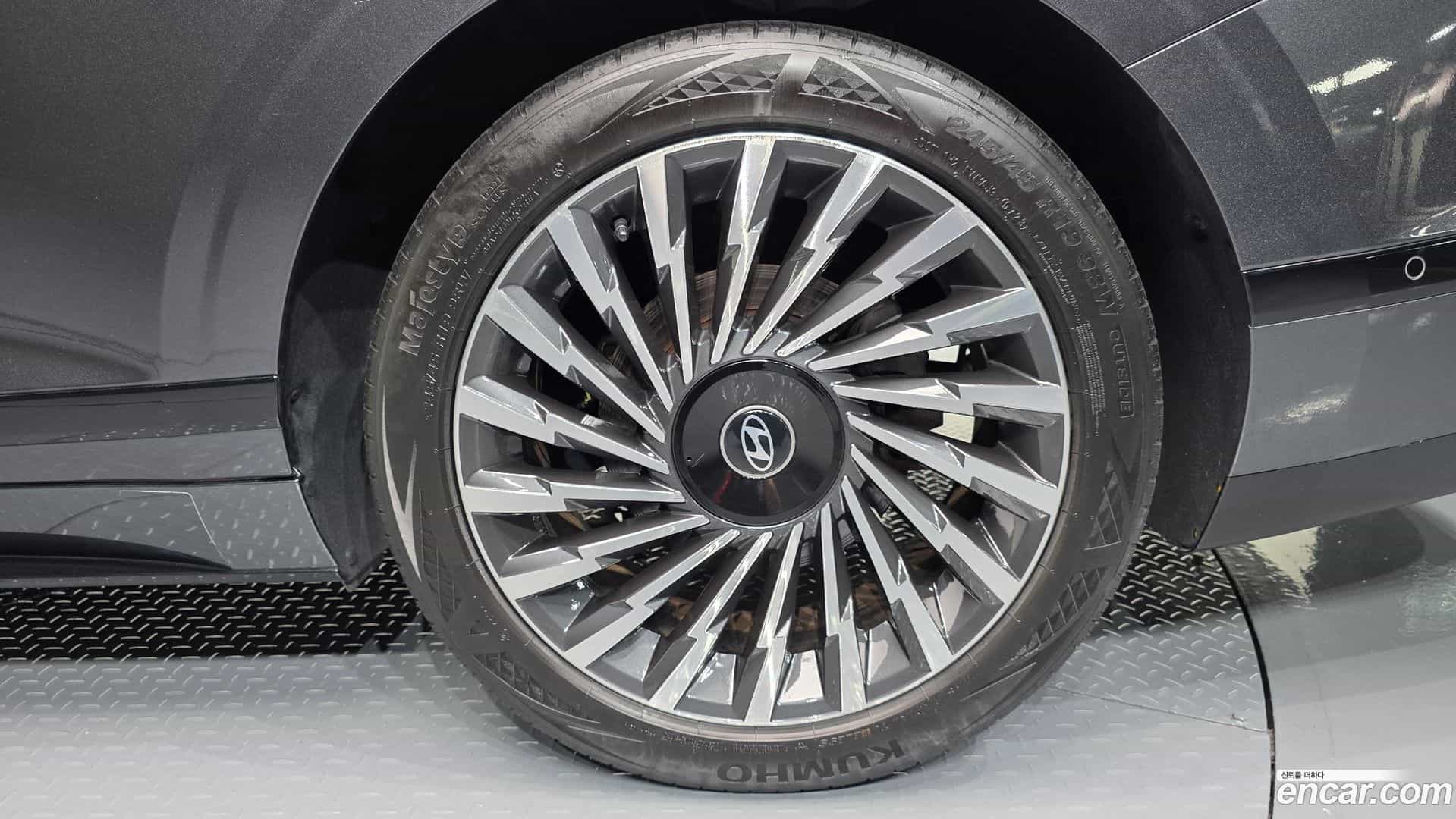 Grandeur Hyundai 2023.2-OUTER-031