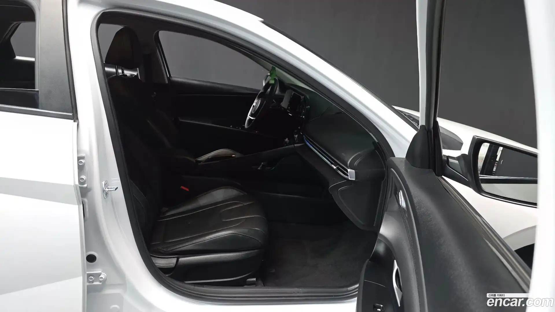 AVANTE Hyundai 2024.10-OPTION-015