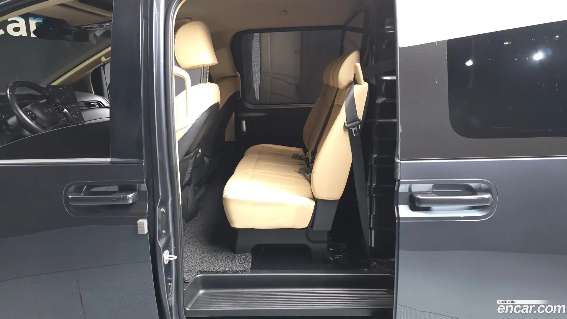 Staria Hyundai 2022.1-INNER-036