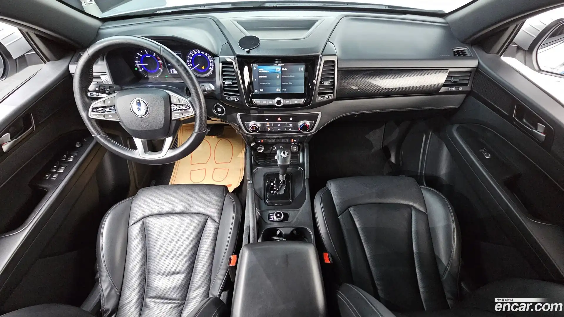 Rexton KG Mobility 2019.11-INNER-007