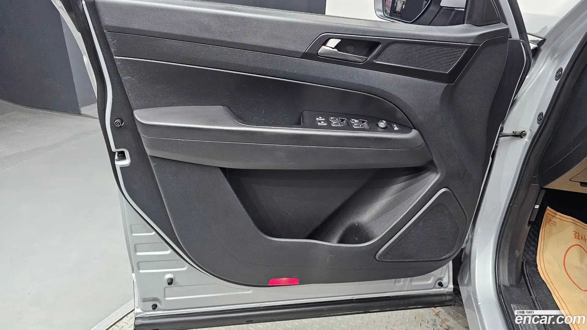 Rexton KG Mobility 2019.11-INNER-034