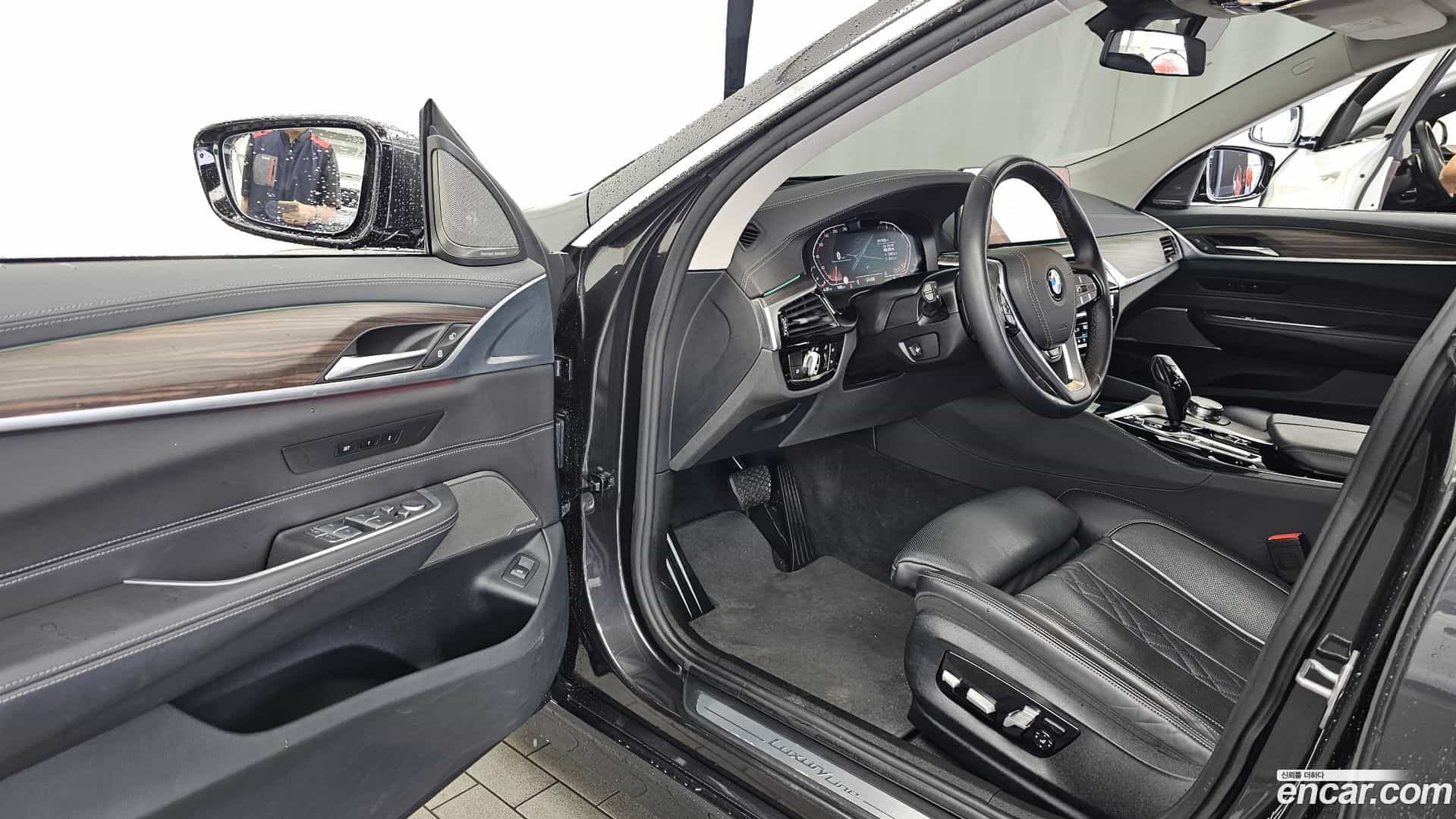 Gran Turismo BMW 2022.8-INNER-010