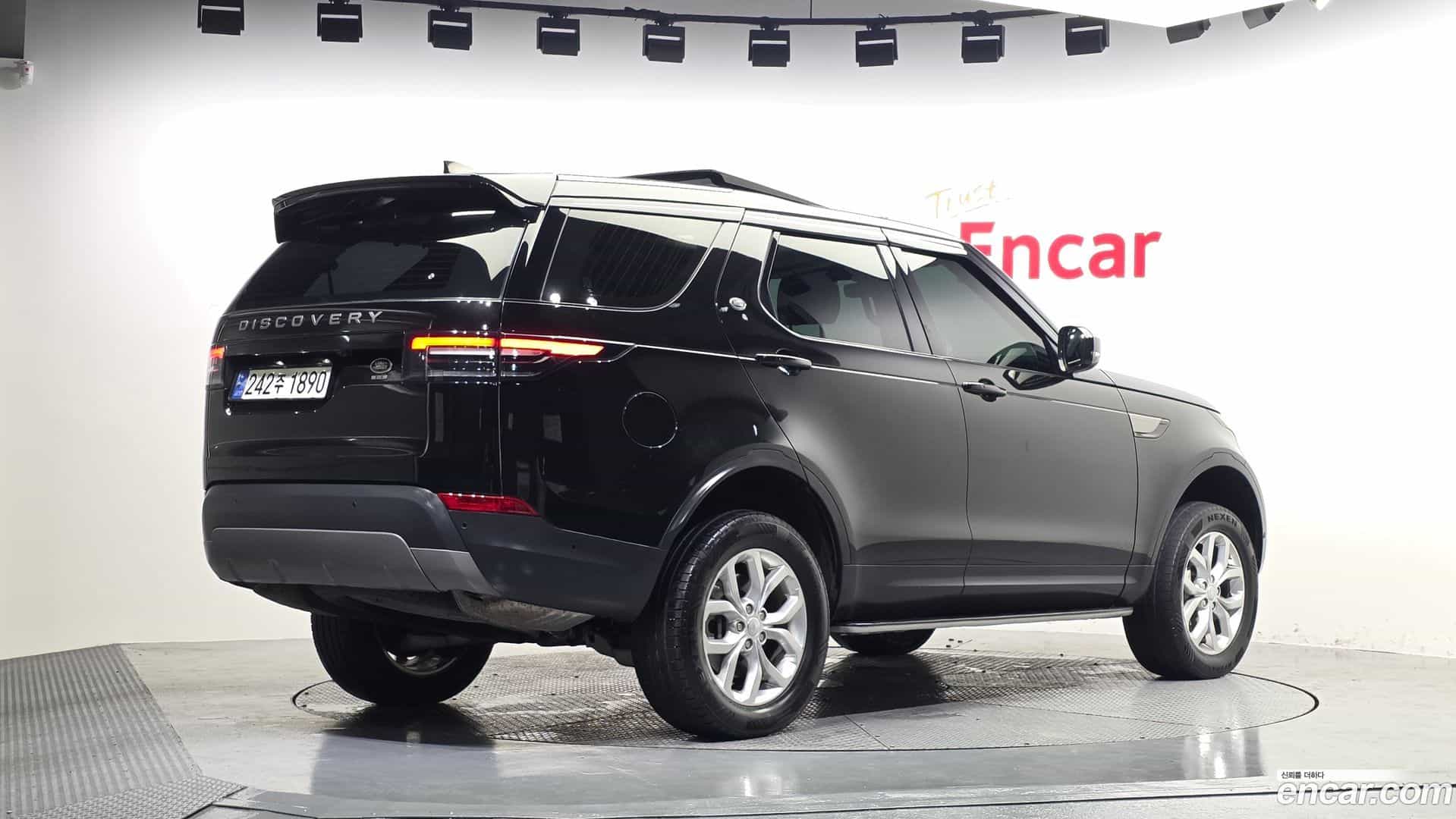 Discovery Land Rover 2019.11-OUTER-002