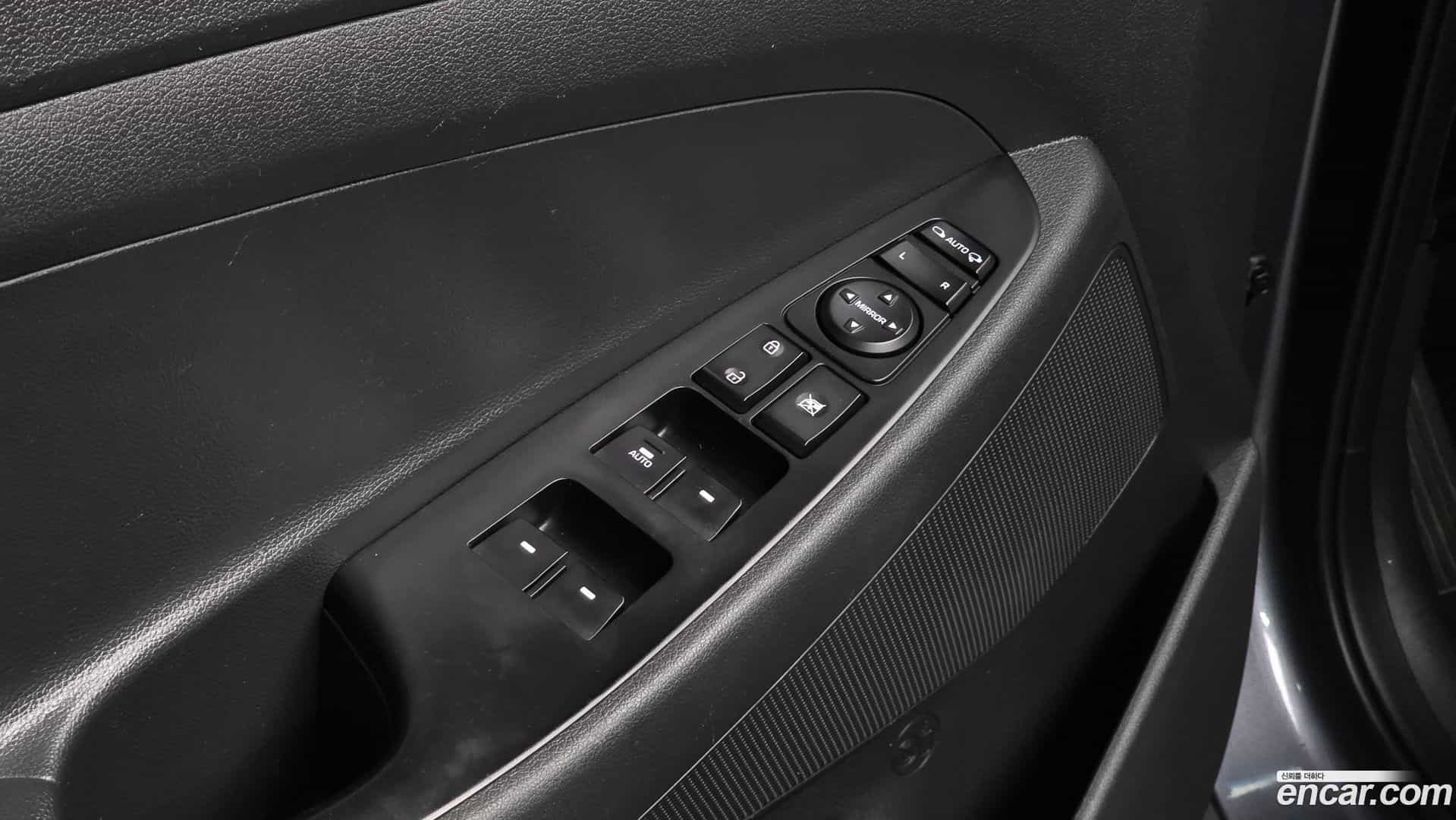 Tucson Hyundai 2016.10-OPTION-046