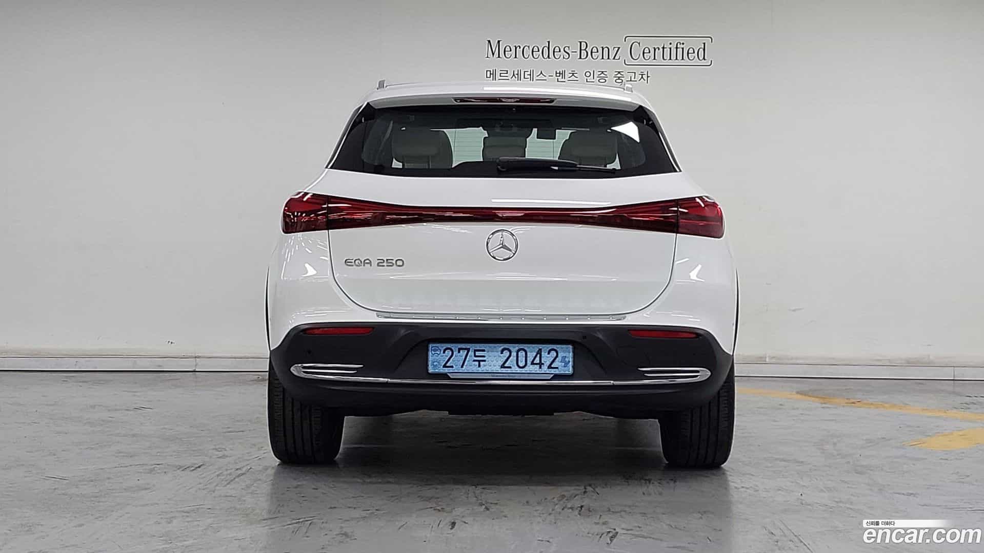 EQA Mercedes-Benz 2025.8-OUTER-004