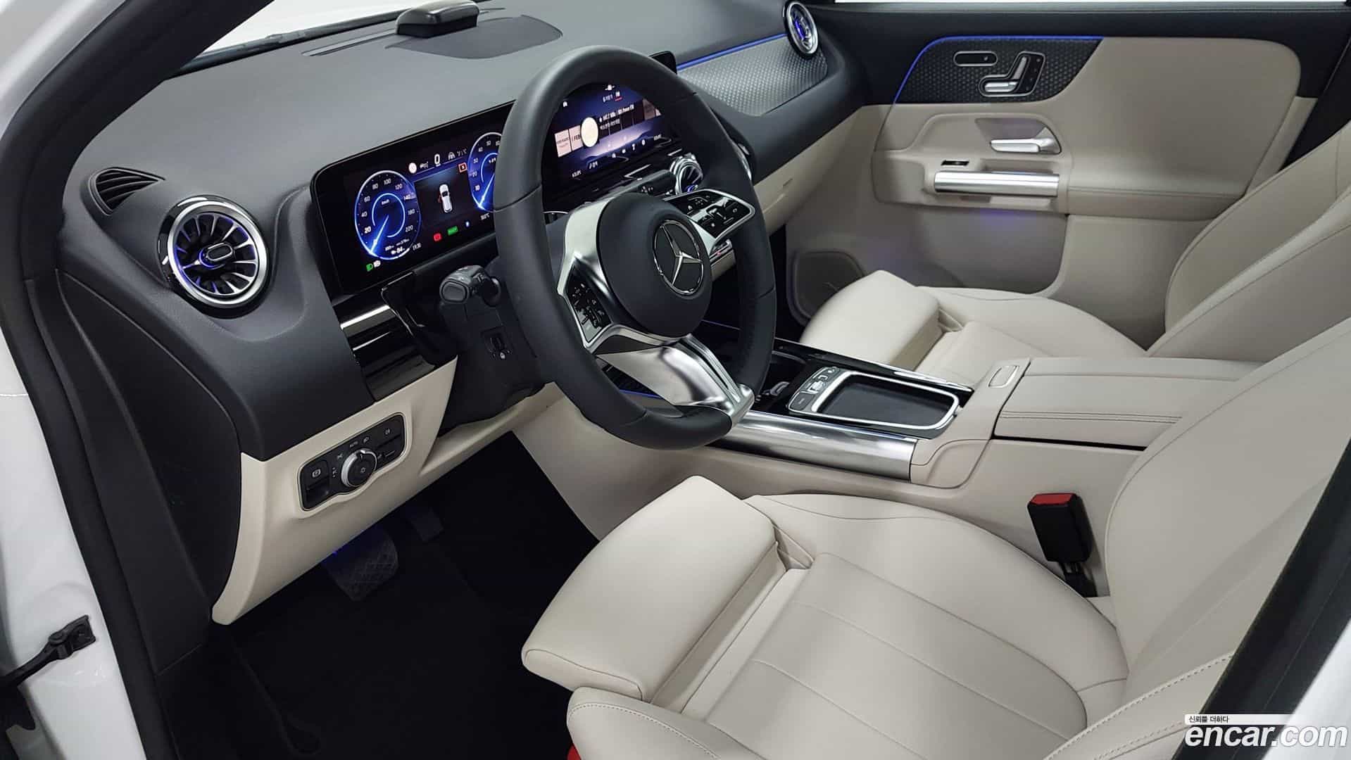 EQA Mercedes-Benz 2025.8-INNER-009